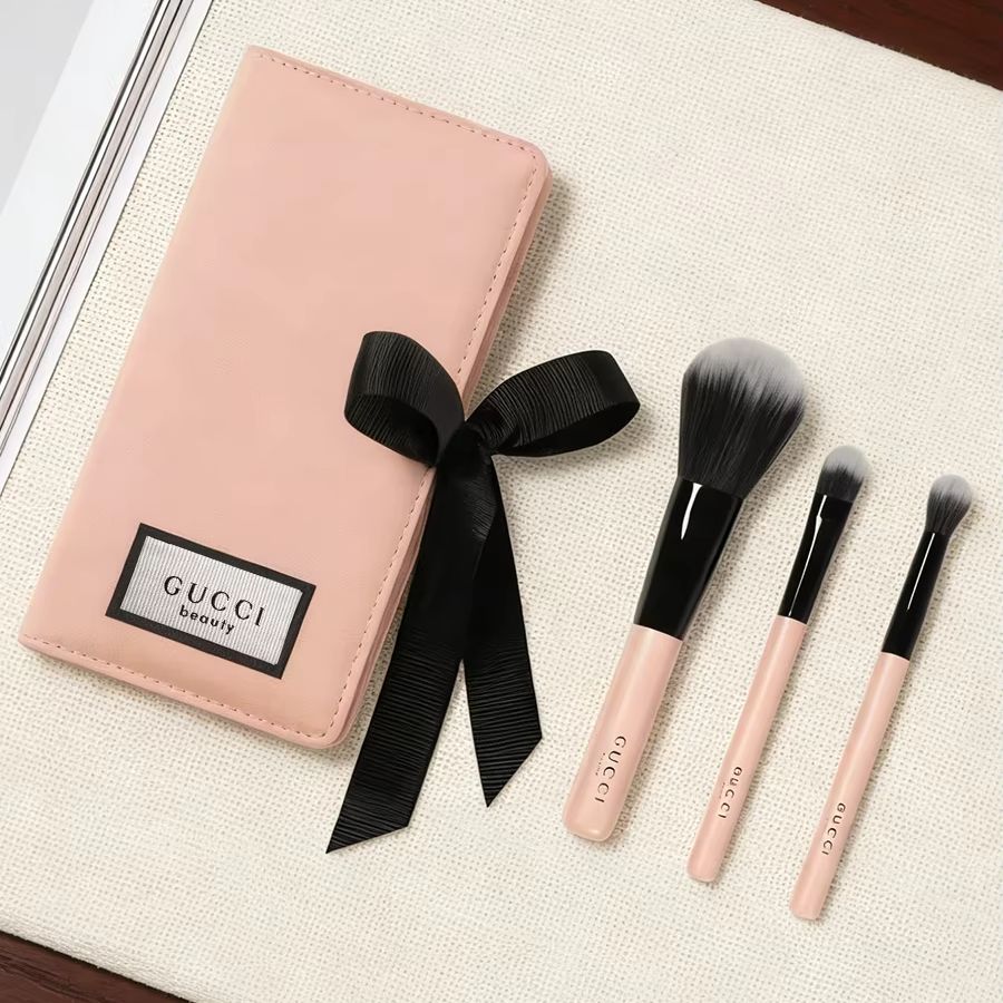 GUCCIs Tasche Make-up-Pinsel-S – Luxury Skincare And Makeup Brands Bewertung und Preis
